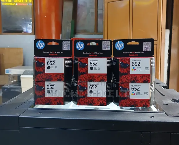 Brand New HP 652 Ink Cartridges - 1