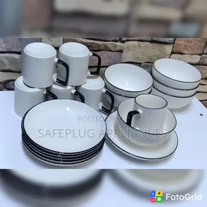 Japanese 18-Piece Dinner Set - Premium Tableware