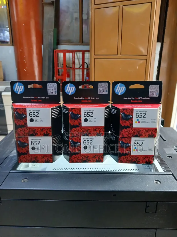 HP 652 Tri-Color & Black Ink Cartridges - 1
