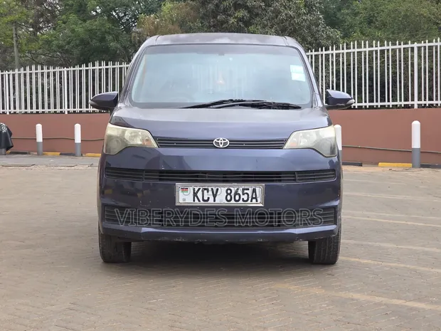 Toyota Spade 2013 - 1