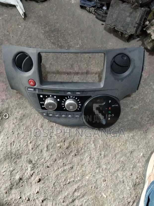 Toyota Sienta 2010 AC Control Unit - 1