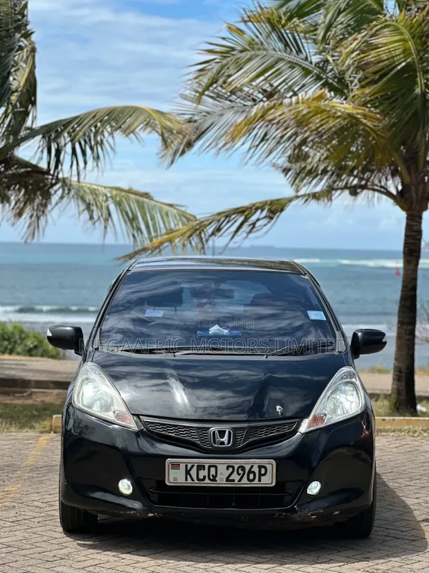 Honda Fit Automatic 2011 Black - 1