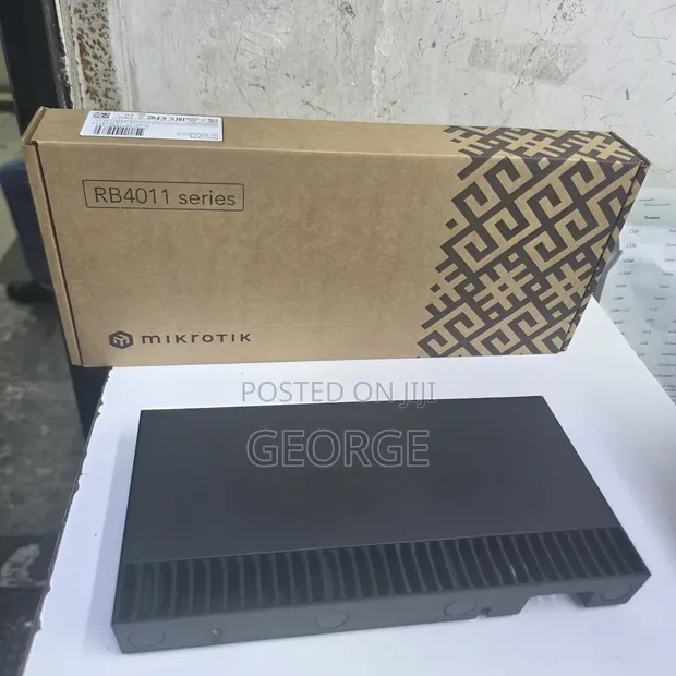 MikroTik RB4011 Router ya Kasi ya Juu yenye Milango 10 - 1