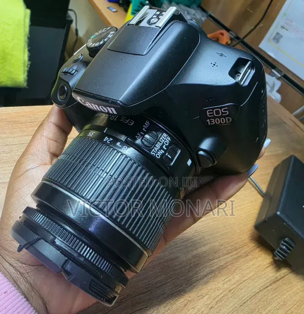 Canon EOS 1300D Kamera ya DSLR na Lens ya 18-55mm - 1