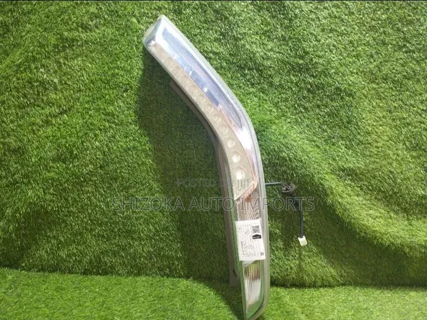 Nissan Leaf Aze0 Tail Light - 2015 - 1