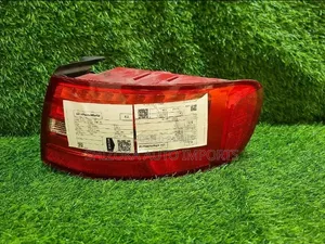 Audi A4 Avant Tail Light (2014)