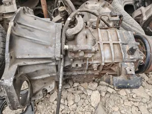 Isuzu 4.3 Gearbox