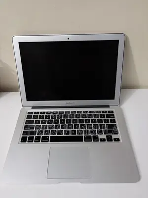 Apple MacBook Air 256GB Intel Core i5 SSD