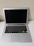 Apple MacBook Air 256GB Intel Core i5 SSD - 1