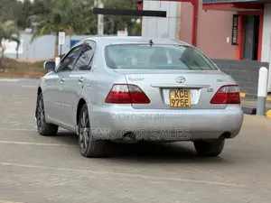 Toyota Crown Royal Saloon 2008