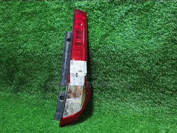 Taa ya Mkia Kulia Toyota Roomy 2018 - 1