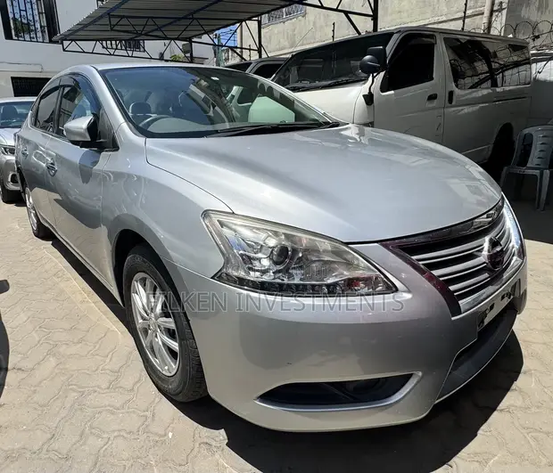 Nissan Sylphy 2017 Silver - 1