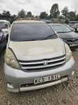 Toyota Isis 2011 Silver - 1