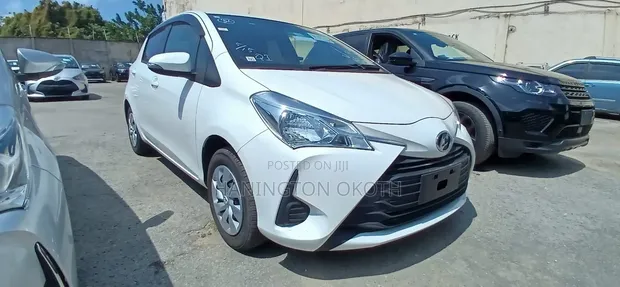 Toyota Vitz 1.0 FWD 5dr 2019 White - 1