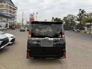Toyota Voxy ZS Kirameki II 2WD 7-Seater 2019