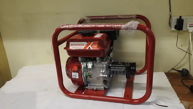 Windsor 7.5HP Petrol Engine Concrete Vibrator - 1