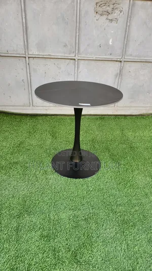 Luxury Black Round Marble-Top Pedestal Dining Table