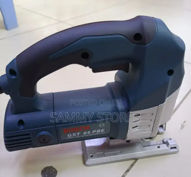 Bosch Jigsaw - High-Performance DIY Tool - 1