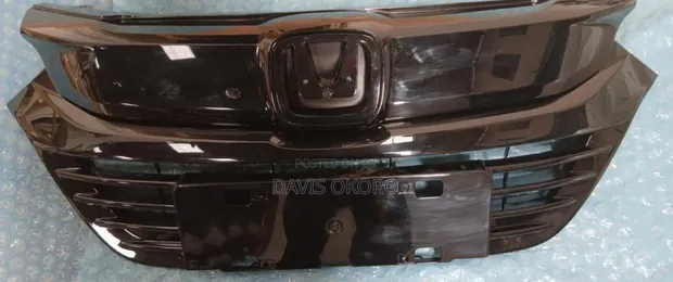 Honda Vezel Grill - Brand New - 1