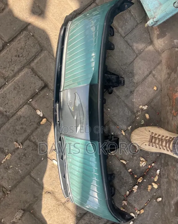 Toyota Harrier Grill - 1