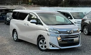 Toyota Vellfire 2019 - Unregistered