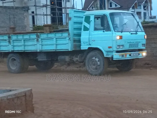 UD Nissan Diesel Dump Truck - 1