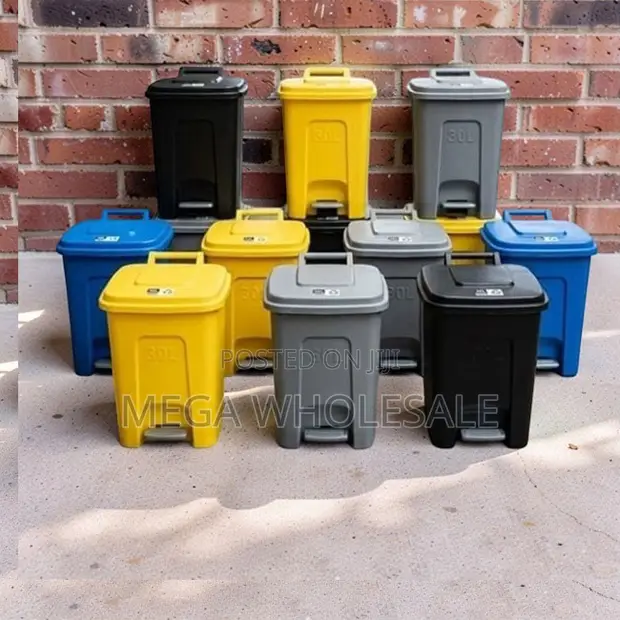 30L Hard Plastic Waste Garbage Dust Pedal Bin - 1
