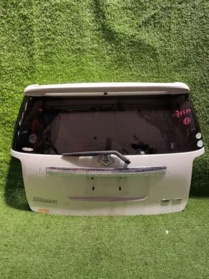 Toyota Rumion Boot (2010-2015)