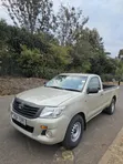 Toyota Hilux 2015 Gold - 1