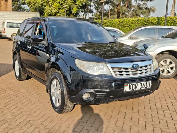 Subaru Forester 2012 Black - 1