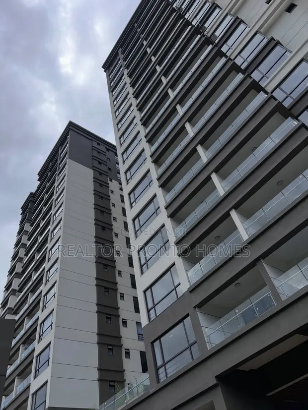 3-Bedroom Apartment with DSQ for Rent in Riverside Drive - 1