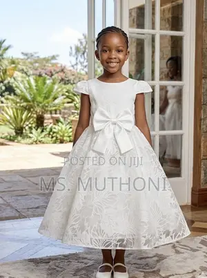 Girls Baptism/Christening Gown (2-9 Yrs)