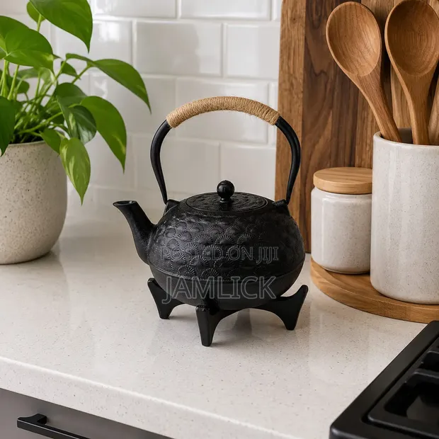 1600ml Japanese Style Kettle with Coaster - 1