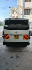 Toyota HiAce 2013 White - 3