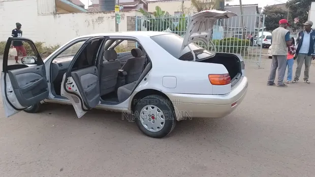 Toyota Premio 2002 Silver - 1