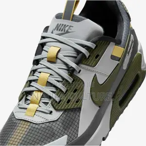 Nike Air Max 90 Drift Sneakers