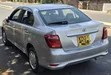 Toyota Axio 1.5 X 2WD 2015 Silver - 2