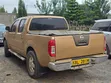 Nissan Navara 2.5 dCi Pickup 2010 Gold - 2