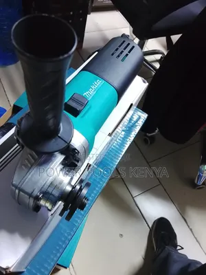 Makita 4" Angle Grinder