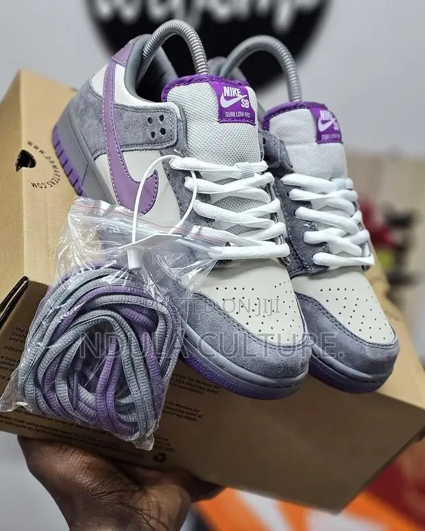 Nike SB Dunk Low Purple Pigeon - 1