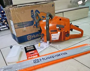 Husqvarna 272 Power Saw