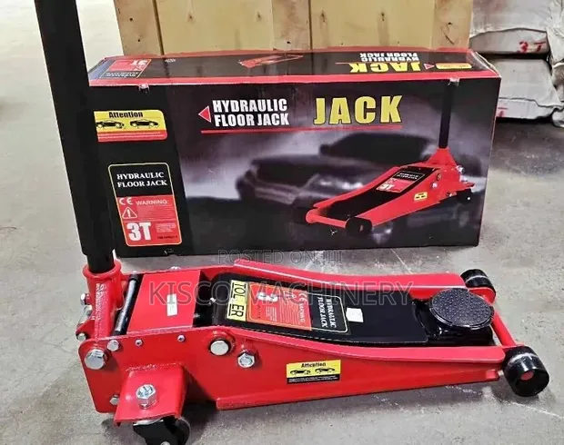 3-Ton Hydraulic Floor Jack - 1