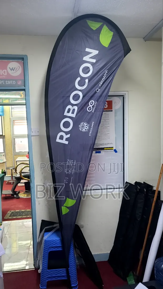 HD Tear Drop Banners - Business Branding - 1