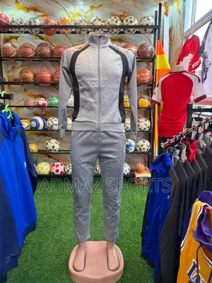 Tracksuits za Kiume Plain - Mpya Kabisa