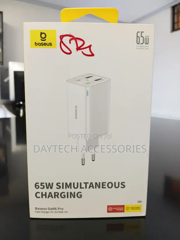Baseus GaN3 Pro 65W 4-Port Desktop Charger - White - 1