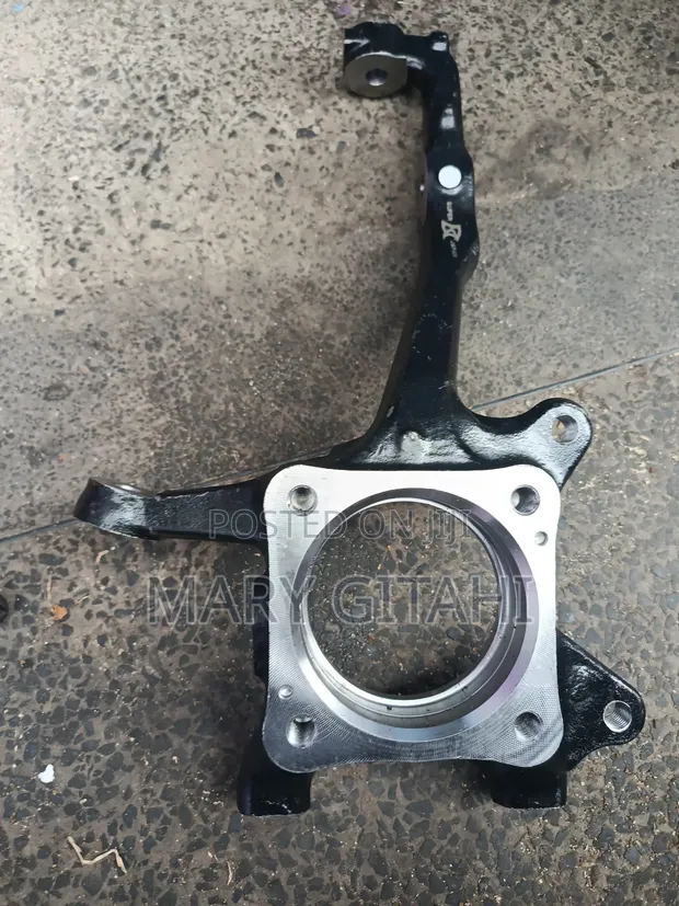 Toyota Hilux Revo Steering Knuckle - 1