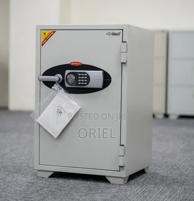 Diplomat Fireproof Safe Model 070EHK - 90Kgs - 1