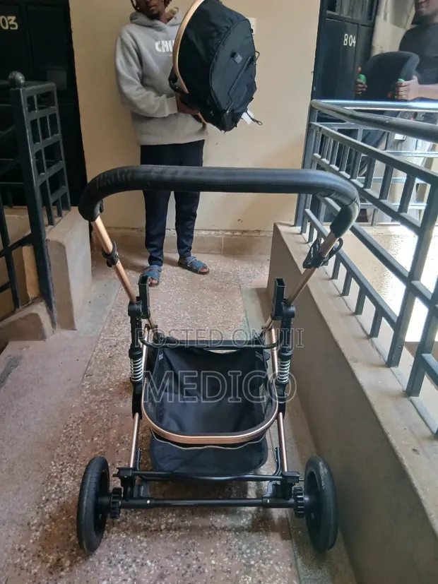Pikaboo Baby Carrier na Kiti cha Gari cha Ziada & Vifaa - 1