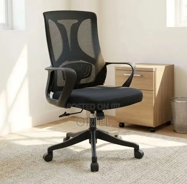 Mid-Back Mesh Staff Chair - Black - 1