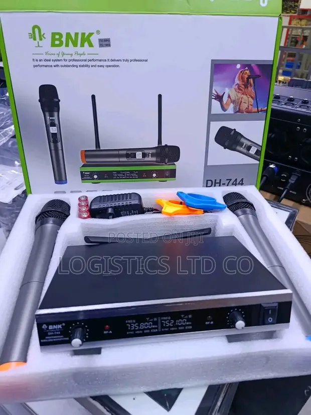 Max DH-744 Dual Channel Wireless Microphone System - 1